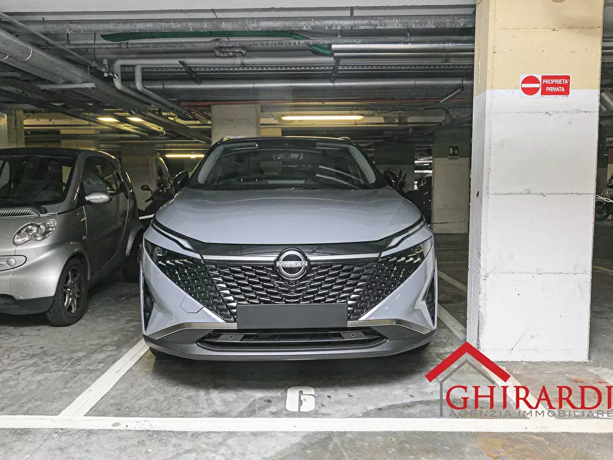 Immagine 17 di Garage in vendita  in Via Bombrini a Genova