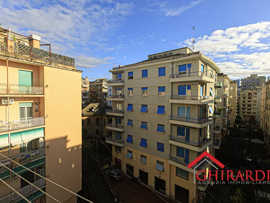 Immagine 23 di Trilocale in vendita  a Genova