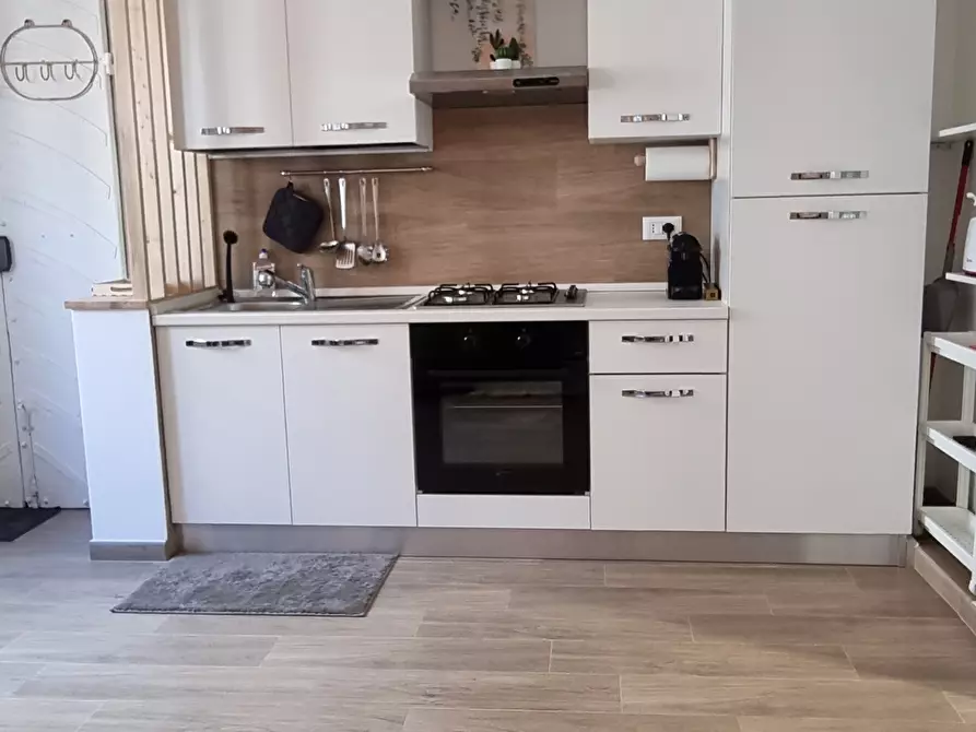 Immagine 10 di Trilocale in affitto  in VICO TRAÙ 7 a Genova