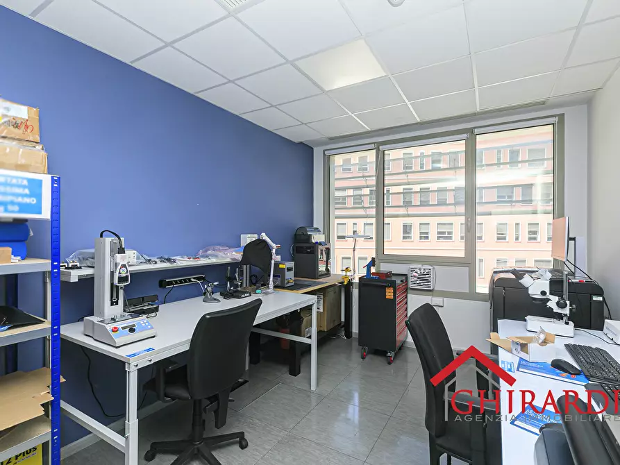 Immagine 10 di Ufficio in vendita  in Via Enrico Albareto 21 a Genova