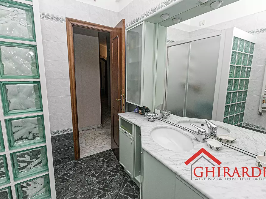 Immagine 27 di Quadrilocale in vendita  in Via Luigi Galvani 24 a Genova