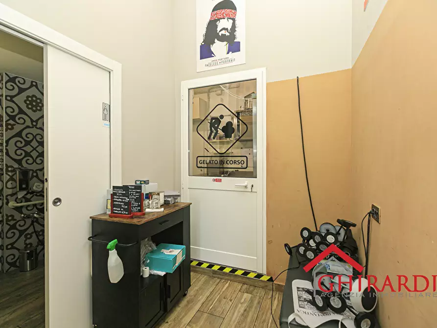 Immagine 25 di Attività commerciale in vendita  in Via Trento 52 a Genova