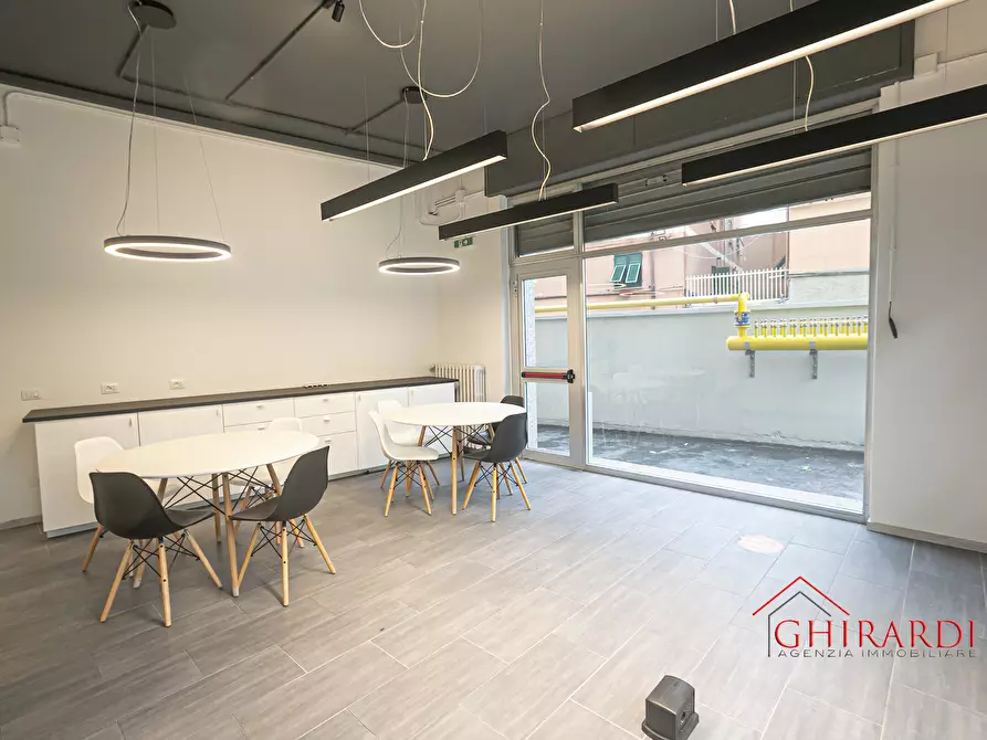 Immagine 17 di Locale commerciale in affitto  in VIA ALFREDO D'ANDRADE 76R a Genova