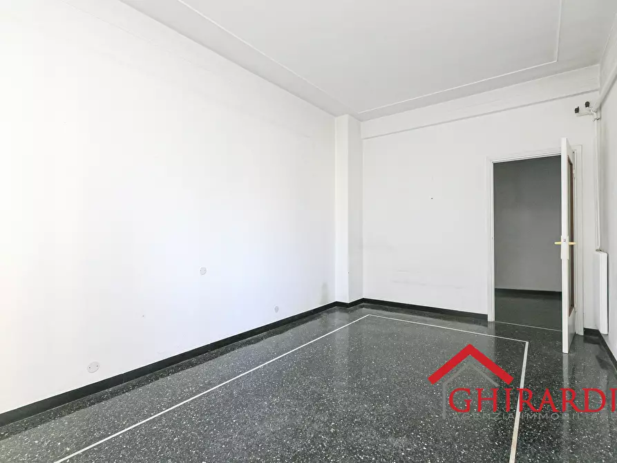 Immagine 18 di Bilocale in vendita  in Via Antonio Sant'Elia 21 a Genova