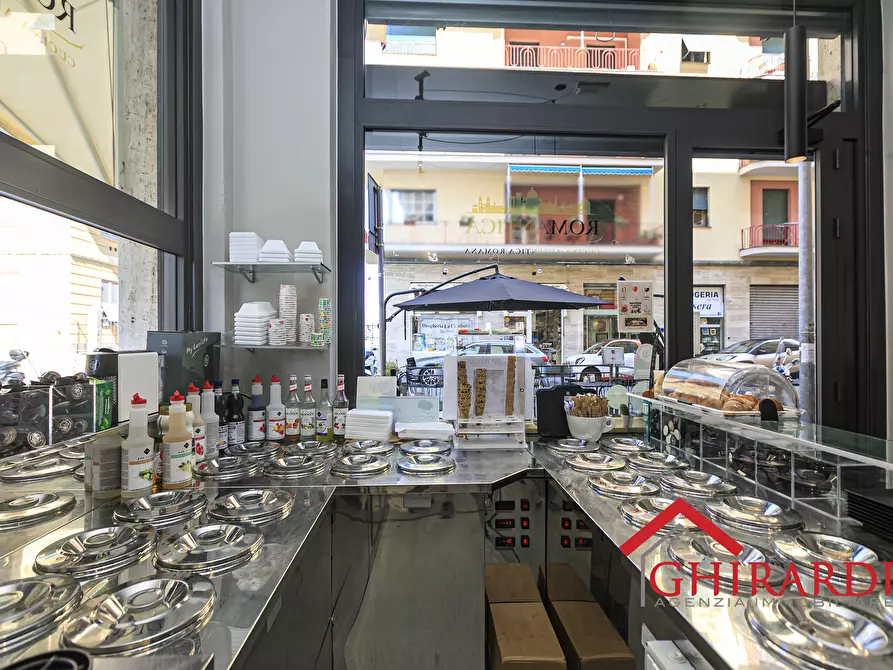 Immagine 7 di Attività commerciale in vendita  in Via Trento 52 a Genova