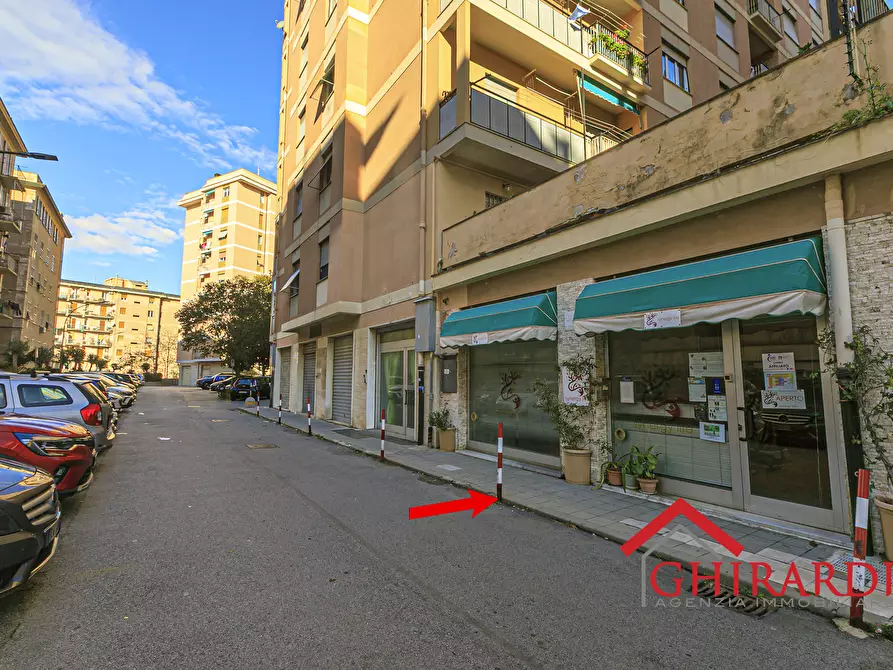Immagine 35 di Locale commerciale in vendita  in BORZOLI 88M a Genova