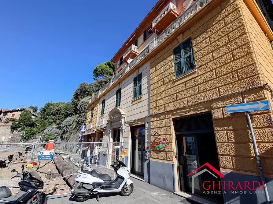 Immagine 26 di Pizzeria / Pub in vendita  in Lungomare di Pegli 39R a Genova