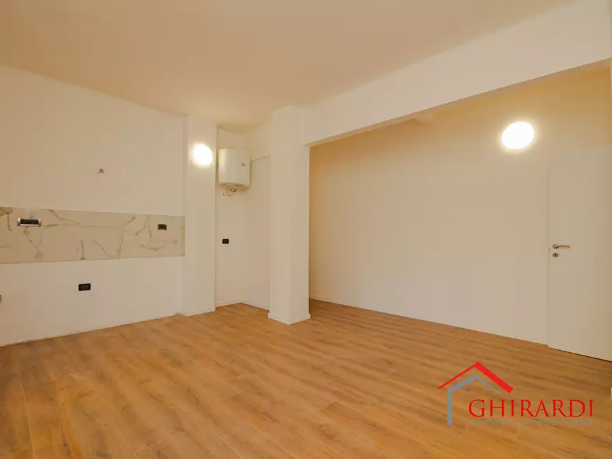 Immagine 9 di Bilocale in vendita  in VIA MURTOLA 62 a Genova