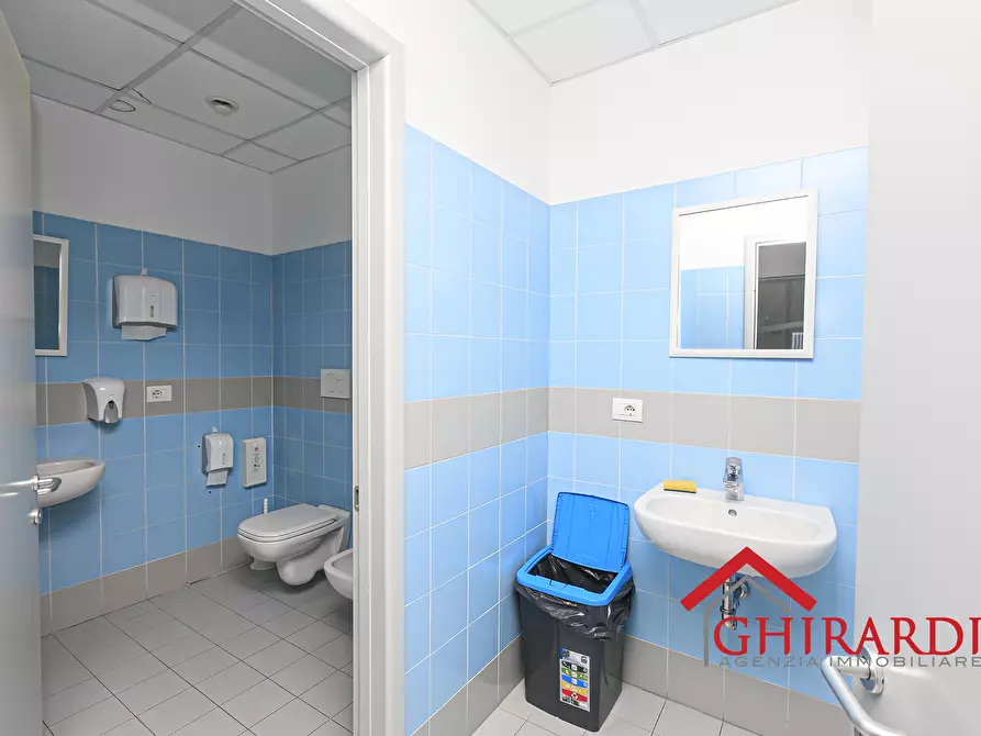 Immagine 29 di Ufficio in vendita  in Via delle Nuove Tecnologie Enrico Albareto 21 a Genova