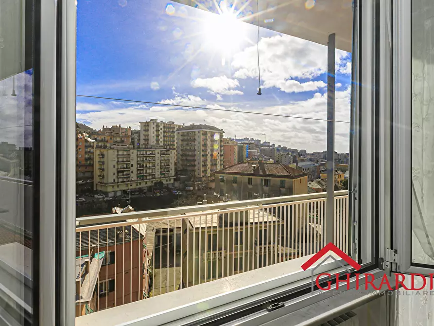 Immagine 32 di Bilocale in vendita  in Piazza Silvio Arrivabene 7a a Genova