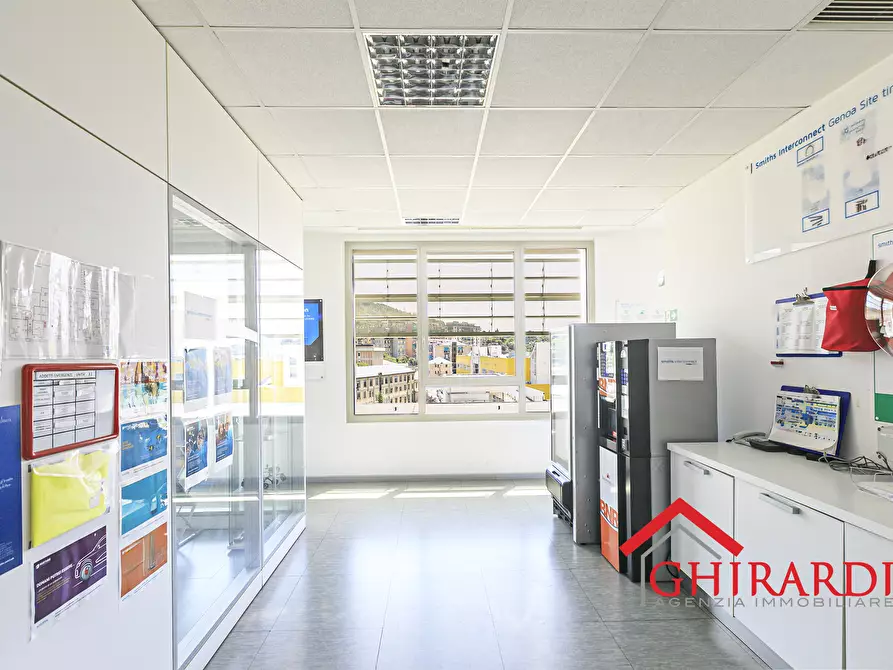 Immagine 2 di Ufficio in vendita  in Via delle Nuove Tecnologie Enrico Albareto 21 a Genova