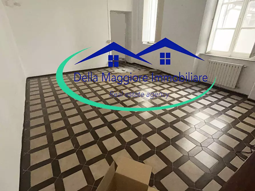 Immagine 13 di Appartamento in vendita  a Livorno