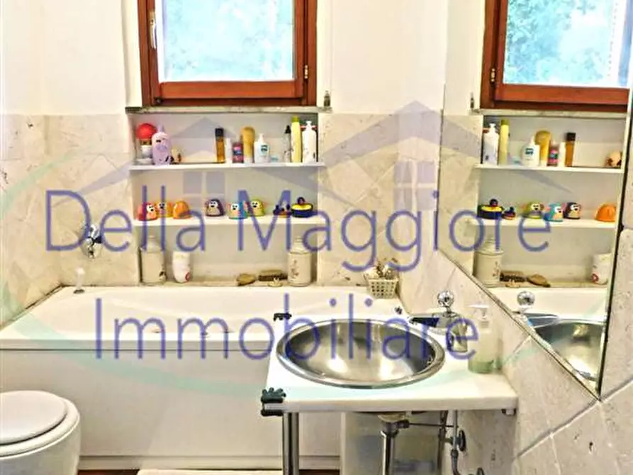 Immagine 15 di Casa indipendente in vendita  a Livorno