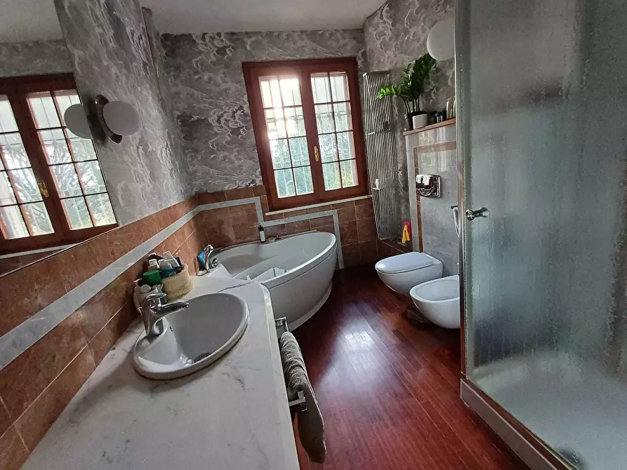 Immagine 19 di Casa bifamiliare in vendita  a Livorno