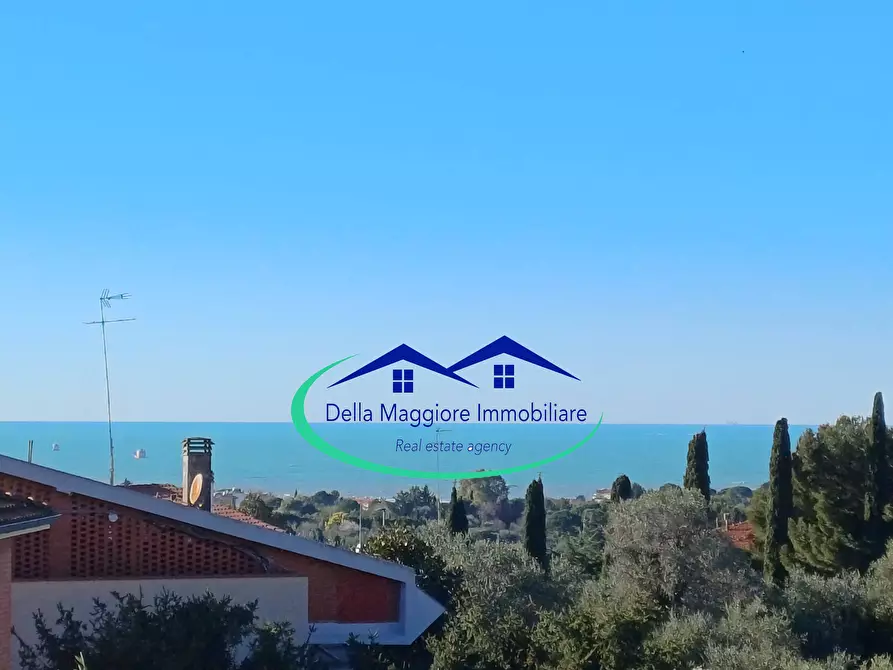 Immagine 1 di Casa bifamiliare in vendita  in piazza delle carrozze 3 a Livorno