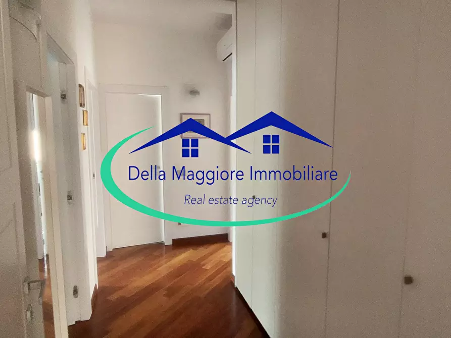 Immagine 12 di Appartamento in vendita  in Via Montebello a Livorno