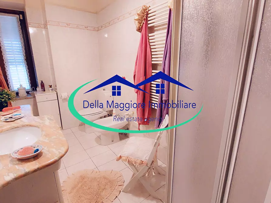 Immagine 14 di Appartamento in vendita  in via delle sorgenti a Livorno