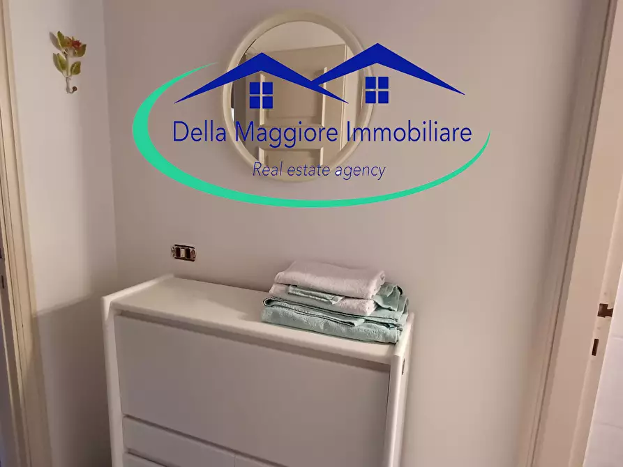 Immagine 11 di Appartamento in vendita  a Livorno