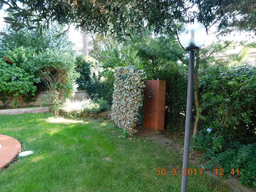 Immagine 27 di Casa bifamiliare in vendita  a Livorno