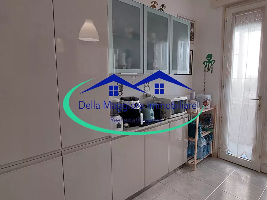 Immagine 13 di Appartamento in vendita  in via delle abetelle a Livorno