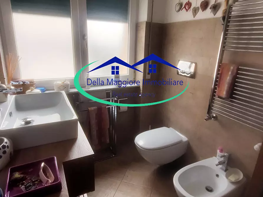 Immagine 21 di Appartamento in vendita  in Via Montebello a Livorno