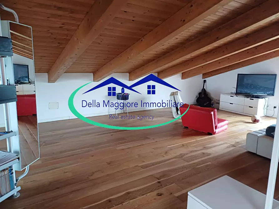Immagine 19 di Casa indipendente in vendita  a Livorno