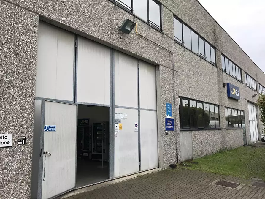 Immagine 2 di Attività artigianale in vendita  a Fidenza