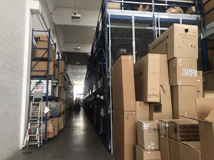 Immagine 6 di Attività artigianale in affitto  a Collecchio