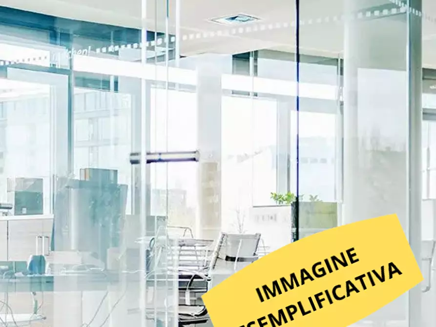 Immagine 11 di Ufficio in affitto  a Parma