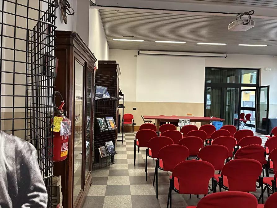 Immagine 3 di Ufficio in vendita  a Parma