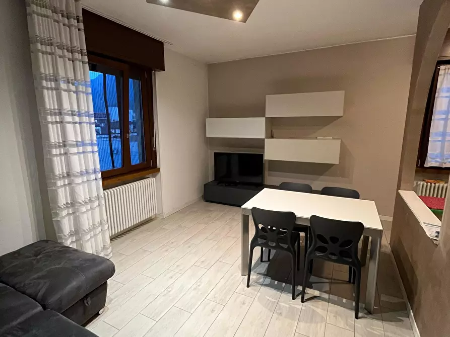 Immagine 1 di Stanza singola in affitto  a Trento