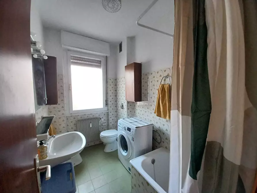 Immagine 11 di Quadrilocale in affitto  a Trento