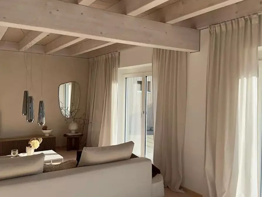 Immagine 4 di Rustico / casale in vendita  in Via Inferno a Camerano