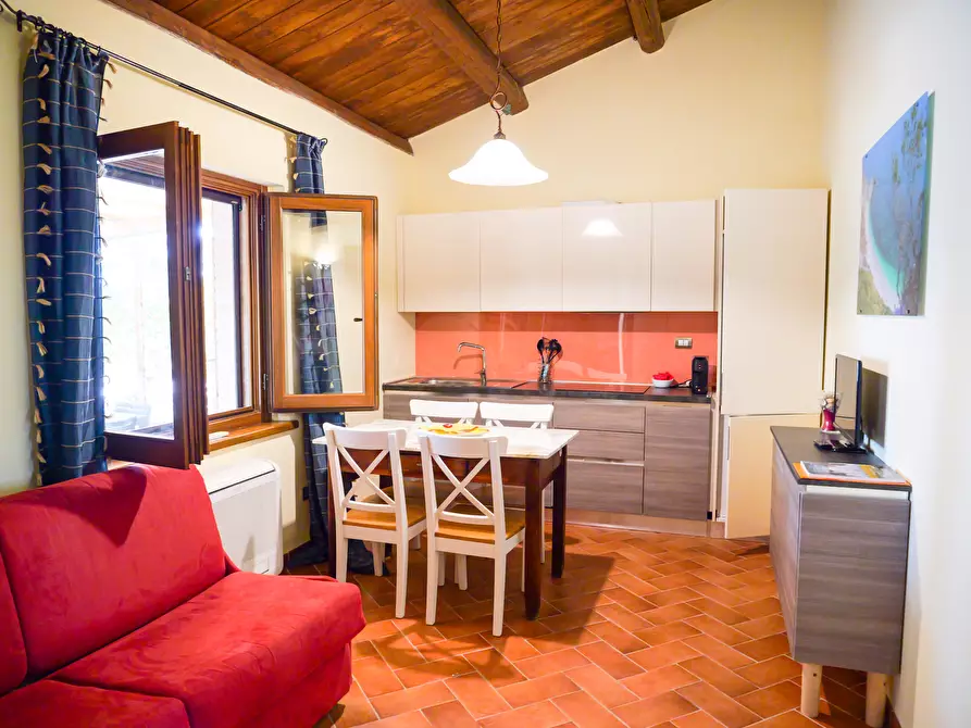 Immagine 68 di Villa in vendita  in VIA CHIARAVALLESE a Osimo