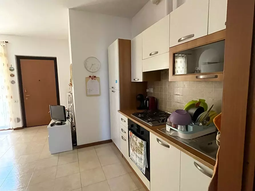 Immagine 2 di Bilocale in vendita  in Via D' ancona a Ancona