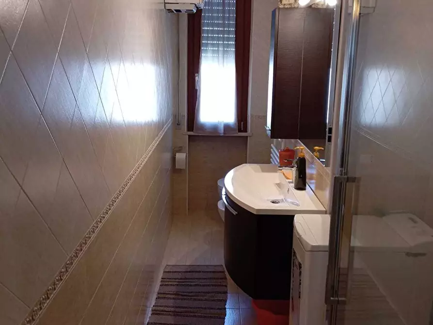 Immagine 17 di Bilocale in vendita  in Via Cingoli 7 a Ancona