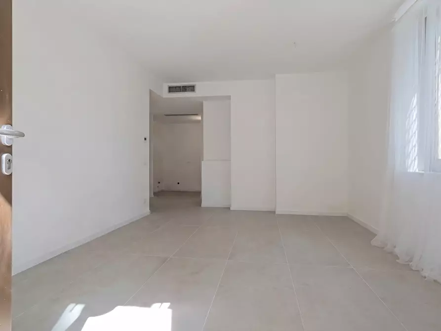 Immagine 4 di Trilocale in vendita  in Via Giuseppe Diaschi 4 a Jesi