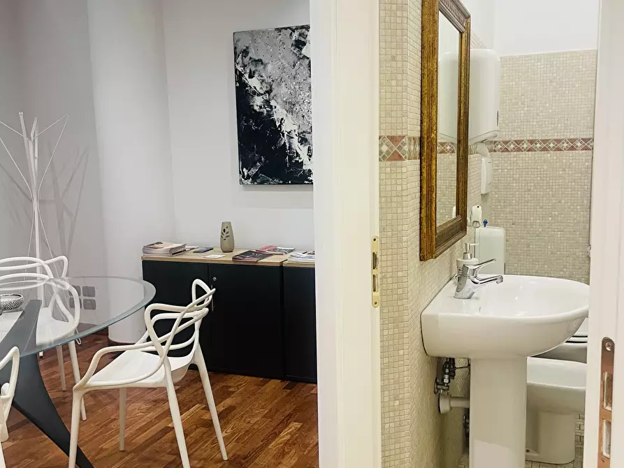 Immagine 5 di Quadrilocale in vendita  in Viale Bruno Buozzi a San Benedetto Del Tronto