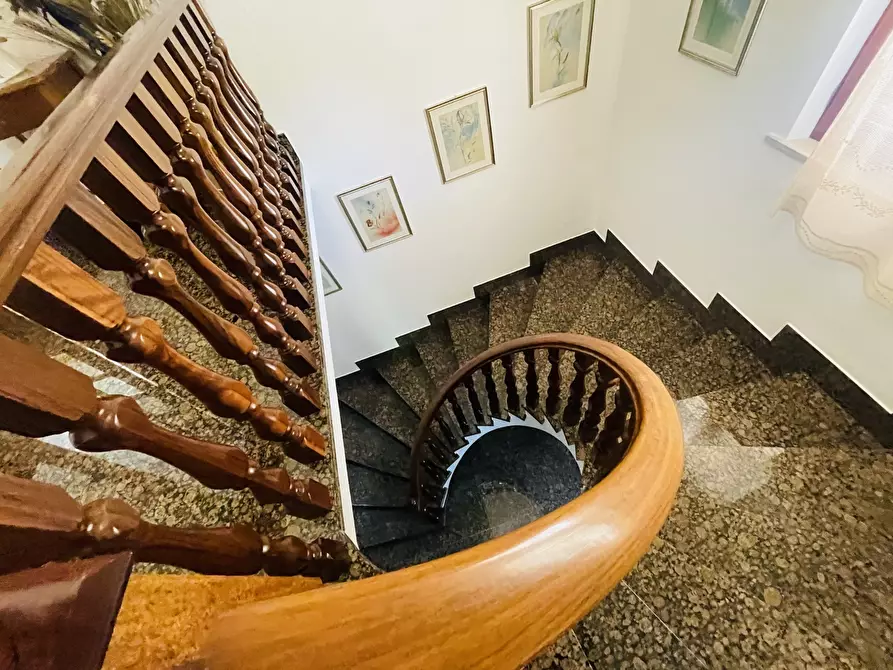 Immagine 3 di Villa in vendita  in Via Cagiata a Osimo