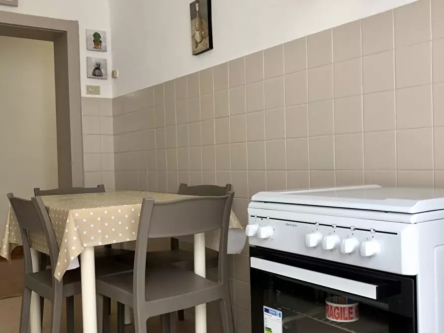 Immagine 10 di Stanza singola in affitto  in Via Francesco Rismondo a Ancona