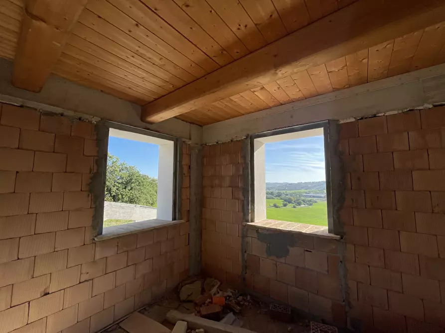 Immagine 26 di Rustico / casale in vendita  in via abbadia a Osimo