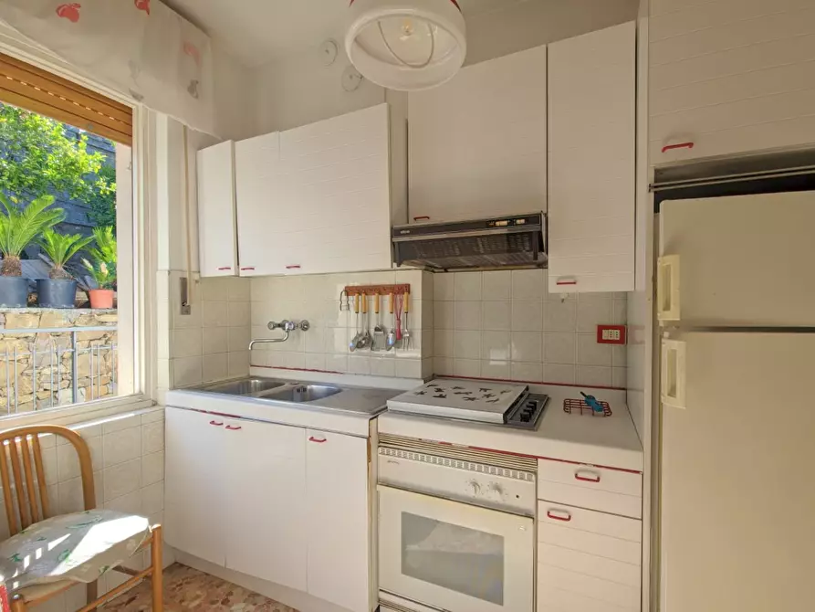 Immagine 10 di Trilocale in vendita  in Via Pascoli 158 a San Remo