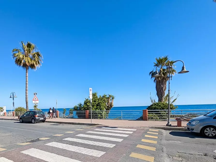 Immagine 2 di Trilocale in vendita  in Vico Pescatori 3 a Ventimiglia