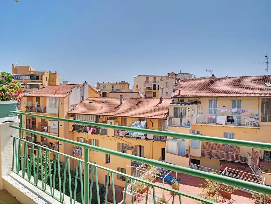 Immagine 19 di Trilocale in affitto  in Via San Francesco 37 a San Remo