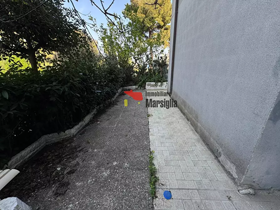 Immagine 10 di Trilocale in vendita  in Strada Bonmoschetto 8 a San Remo