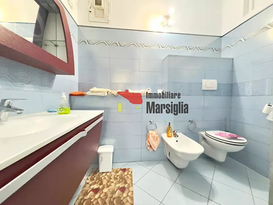 Immagine 16 di Trilocale in vendita  in Via Dante Alighieri 110 a San Remo