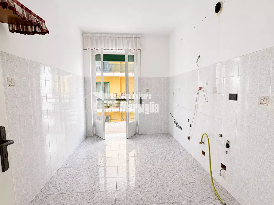 Immagine 9 di Trilocale in vendita  in Via Martiri della Libertà 139 a San Remo