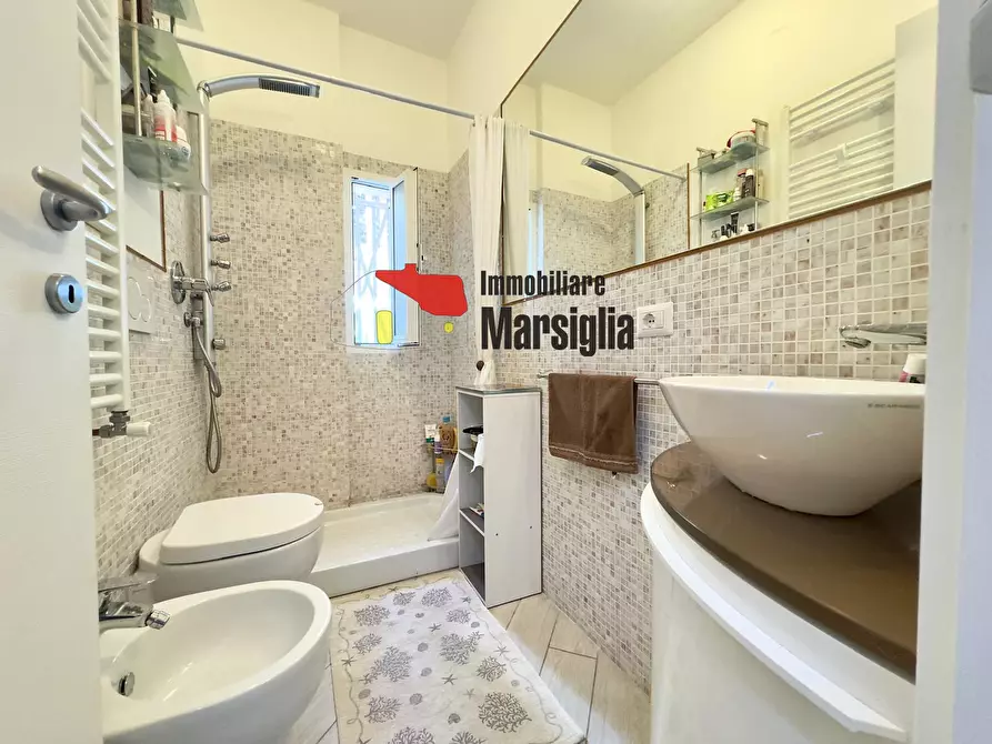 Immagine 13 di Monolocale in vendita  in Via fratelli asquasciati 59 a San Remo