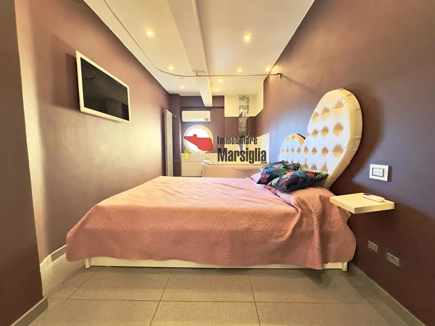 Immagine 16 di Trilocale in vendita  in Via Vittorio Veneto 38 a San Remo