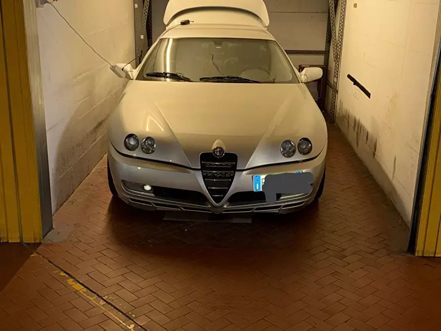 Immagine 1 di Garage in vendita  in Via Carlo Botta a Torino